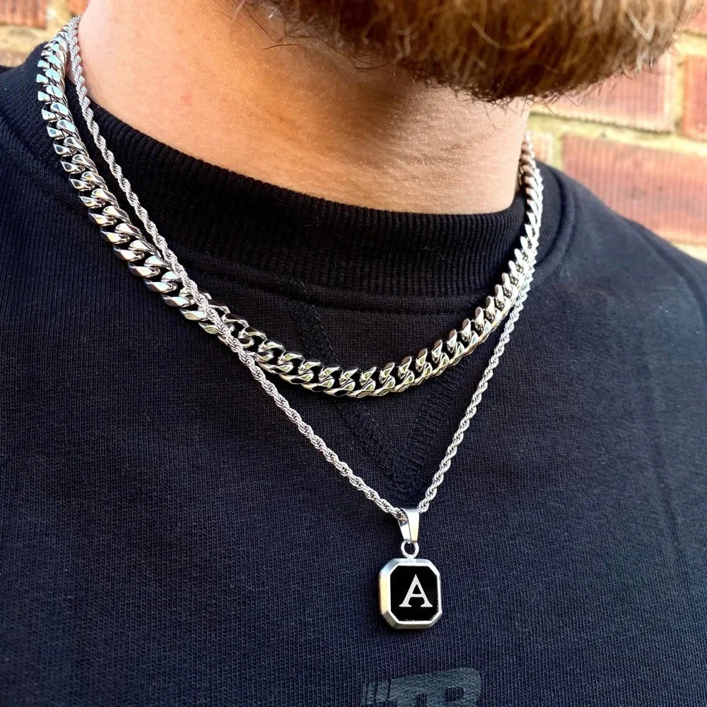 Colar Masculino com Pingente de Letra Inicial em Aço Inoxidável - Image 7